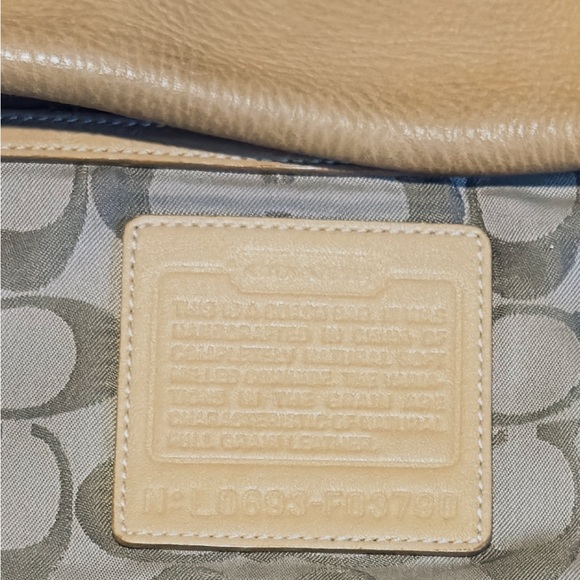 Coach Vintage Legacy Soft Pebbled Leather Slim Duffel‎ w/ Tassel and Hang Tag - Picture 5 of 5